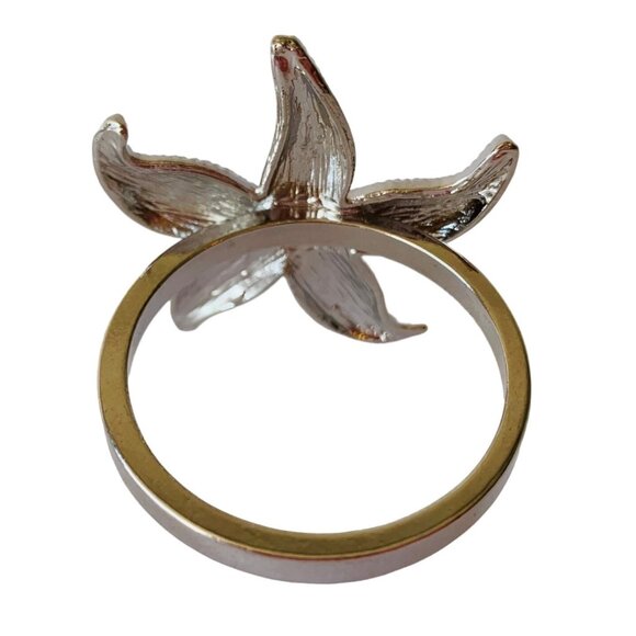 Coastal Starfish Napkin Ring Holder Set of 4 Silver Textured Table Beach Home - Picture 4 of 11